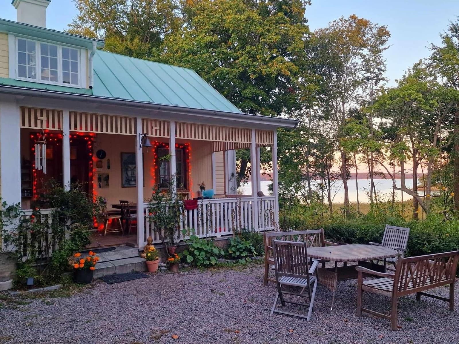 The veranda guest house at Skeppsudden